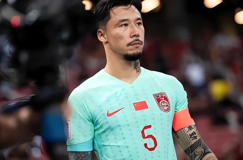 pp电子模拟器-明天已跟着上港冬训，为何网传津门虎还想让他回来，原因找到了