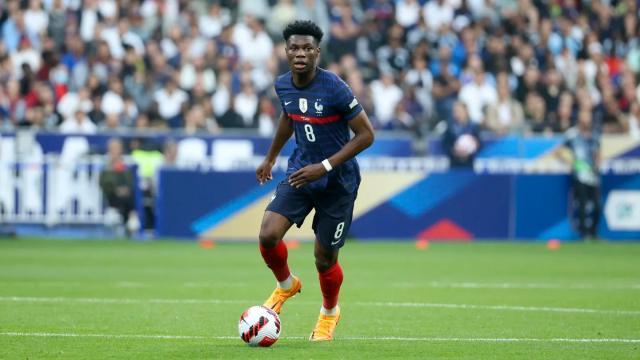 pp电子-皇马签下楚阿梅尼一波三折：姆巴佩爽约成转折点